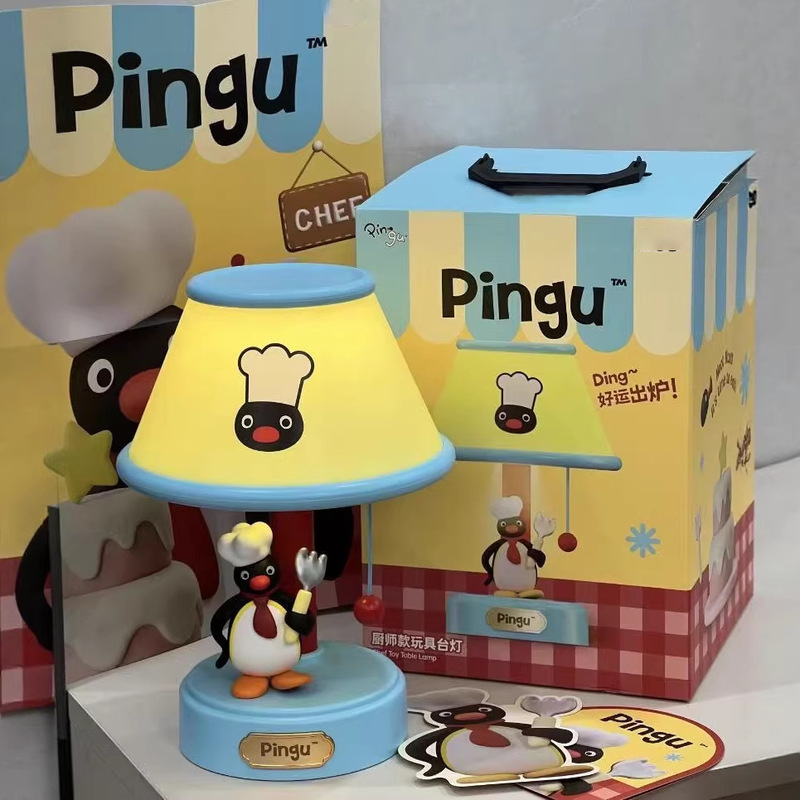 Bedroom Furniture - โคมไฟตั้งโต๊ะรูปเพนกวินน่ารักสไตล์เชฟ Pingu ใหม่ ของตกแต่งโต๊ะทำงานสุดสร้างสรรค์สำหรับห้องนอน ของตกแต่งบ้าน ของขวัญ